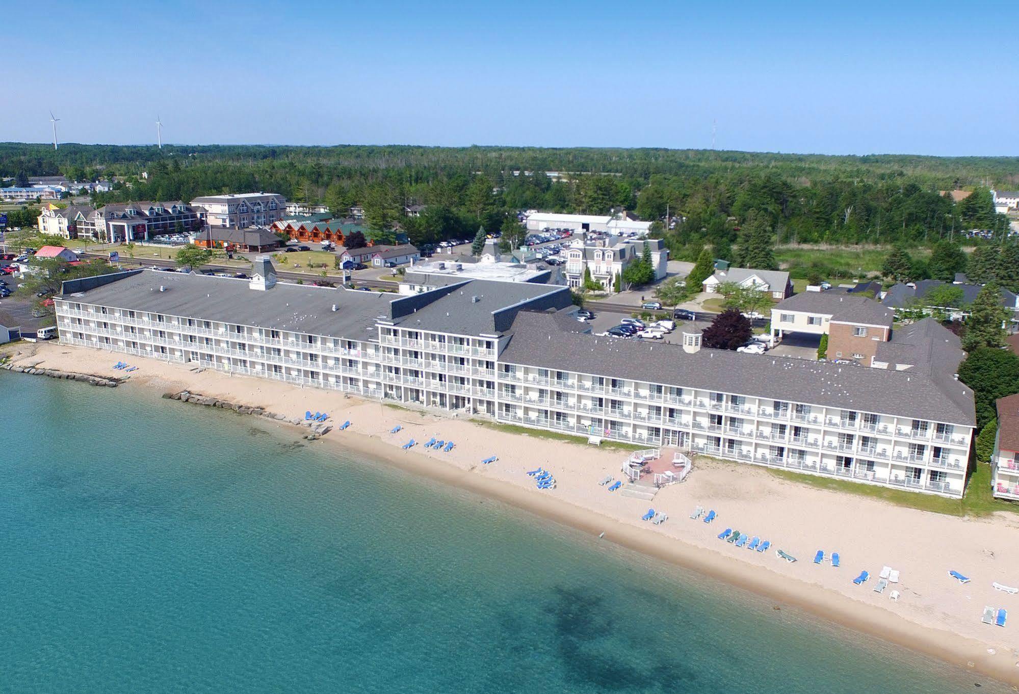 Hamilton Inn Select Beachfront Mackinaw City Exterior foto